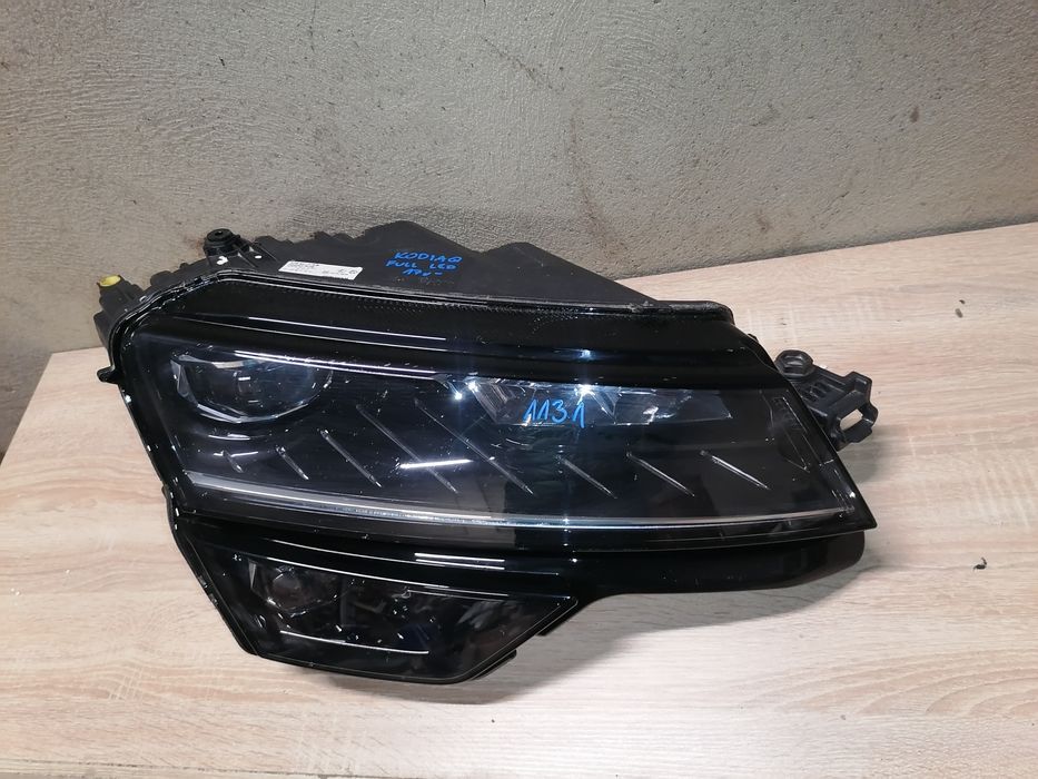 Skoda Kodiaq Lampa Full Led przód prawa