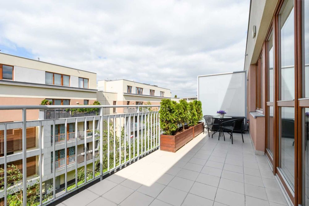 Wynajem Dwupokojowe mieszkanie 50m2 przy ul.Hlonda Warszawa