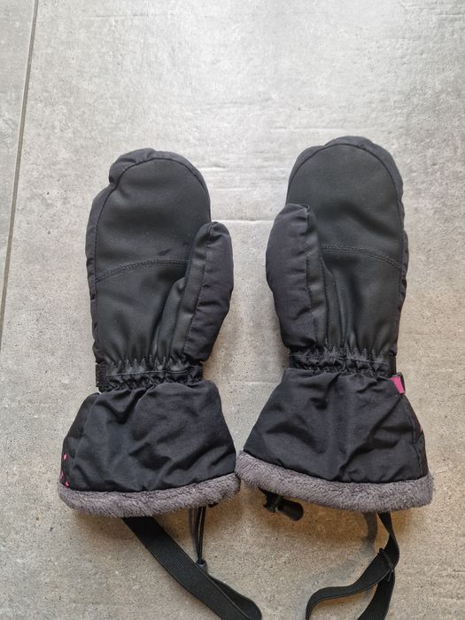 Czarne rękawiczki narciarskie