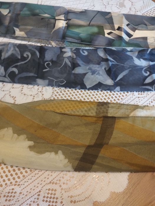 Trzy apaszki  tiulowe