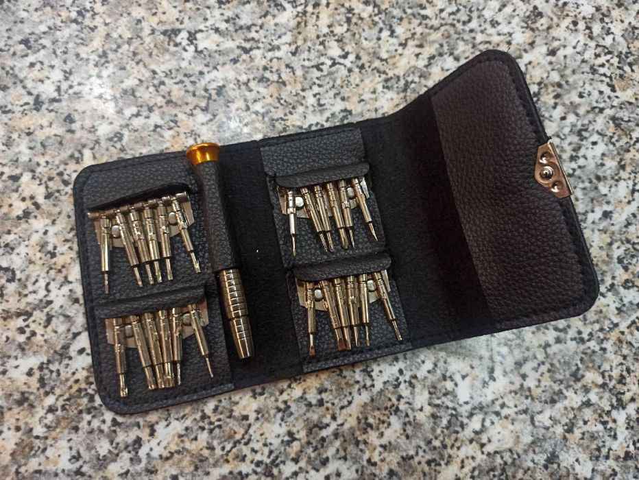 Многофункциональный набор мини отверток