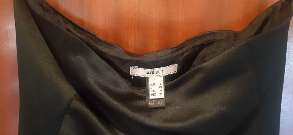 Vestido preto Mango Suit com casaco