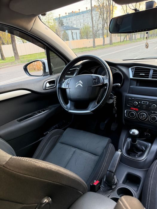 Авто Citroën C4 2011