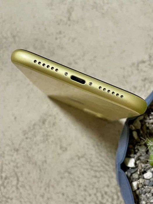 iPhone 11 Yellow Гарний стан. На подарунок
