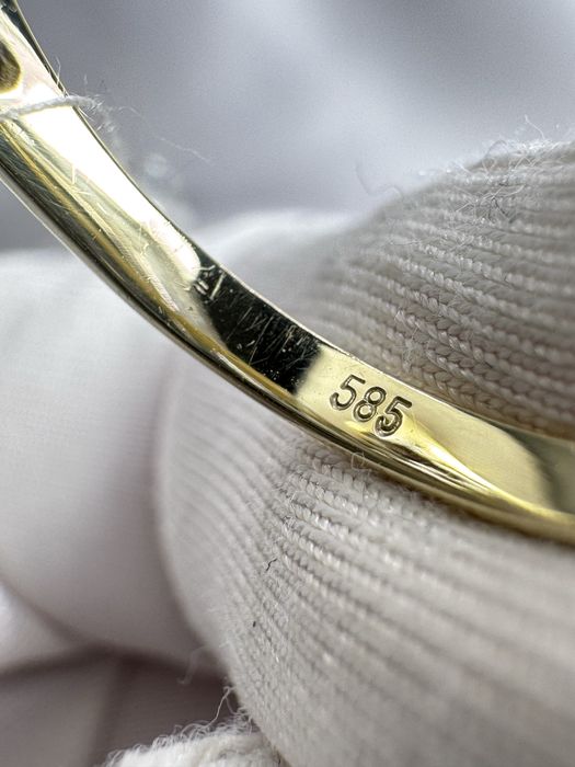 Золота каблучка з діамантами та рубінами