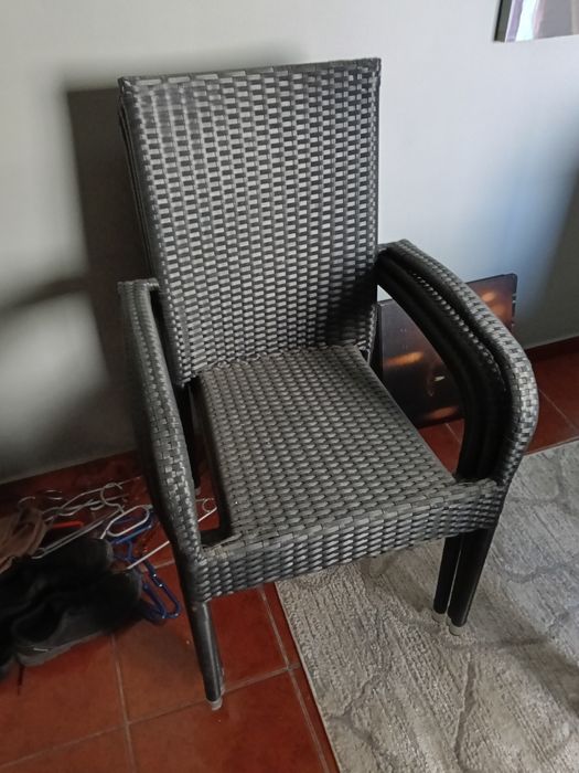 Mesa de Jardim Cinza