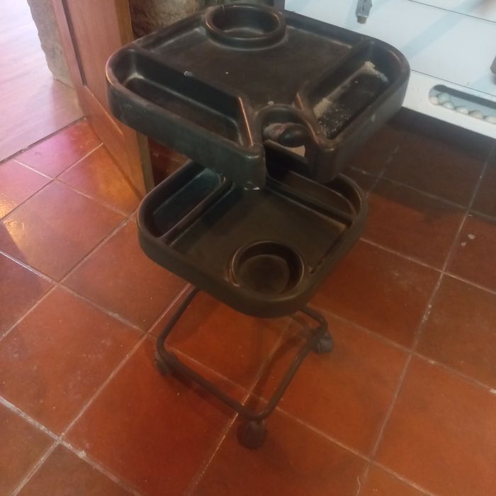 Carro auxiliar barbearia/ salão