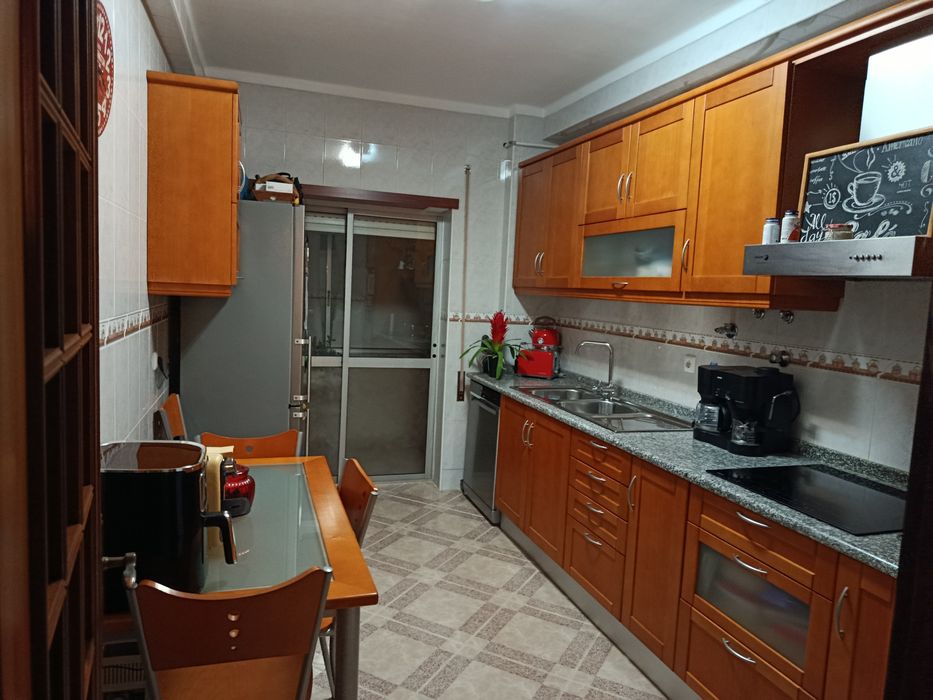 Alugo quarto em apartamento- Viseu