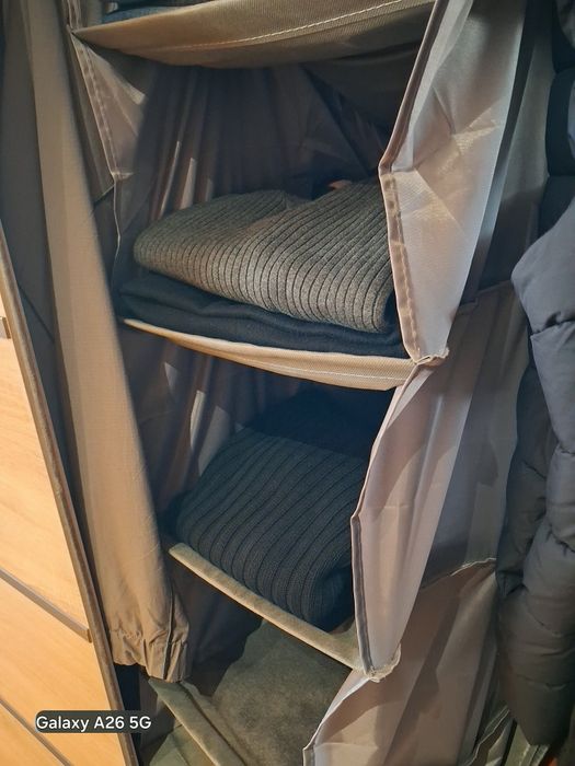 Sprzedam  komplet 2szt. półek składanych z materiału.