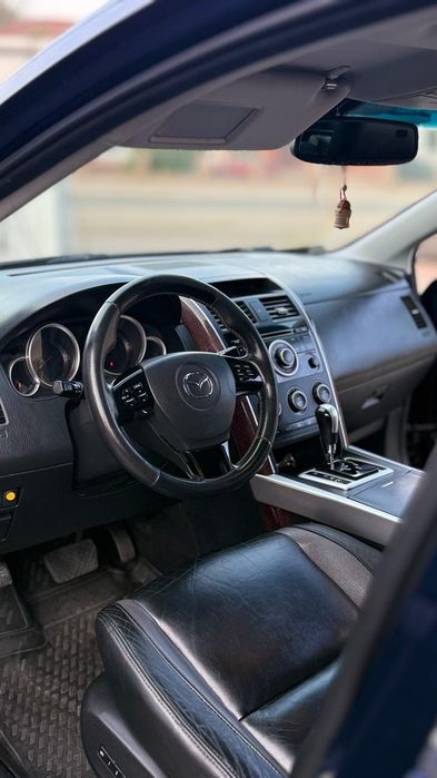 Продам Mazda CX9 з рідним пробігом.