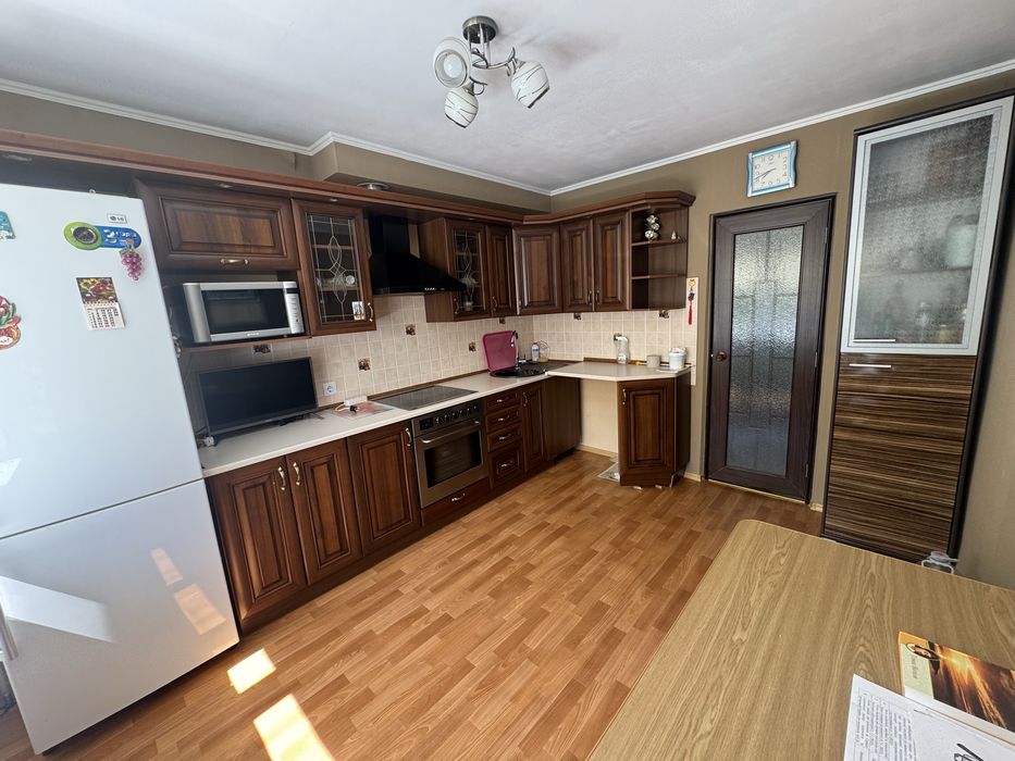 Продається квартира у місті Дунаївці по вулиці Хлібопекарська  2Б.