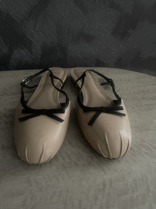 Босоніжки Mango.