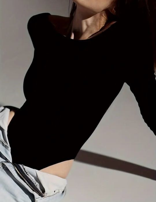 Боді з відкритою спиною