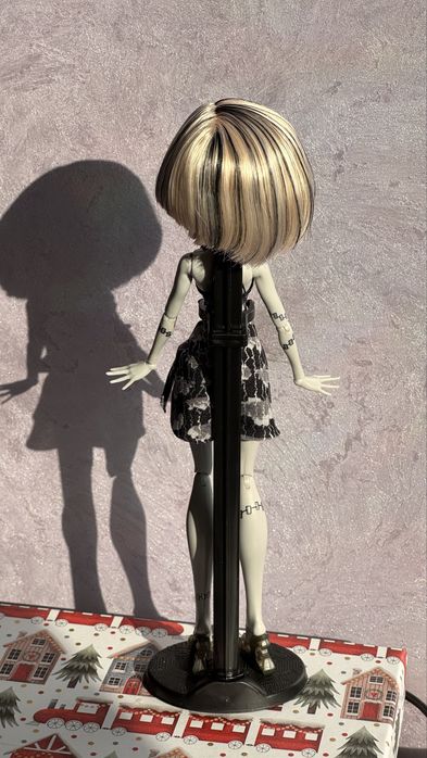 Skull Shores Frankie Monster High