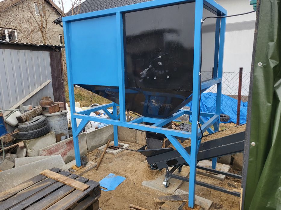 Zbiornik/silos z podajnikiem. Spawanie pod zamówienie