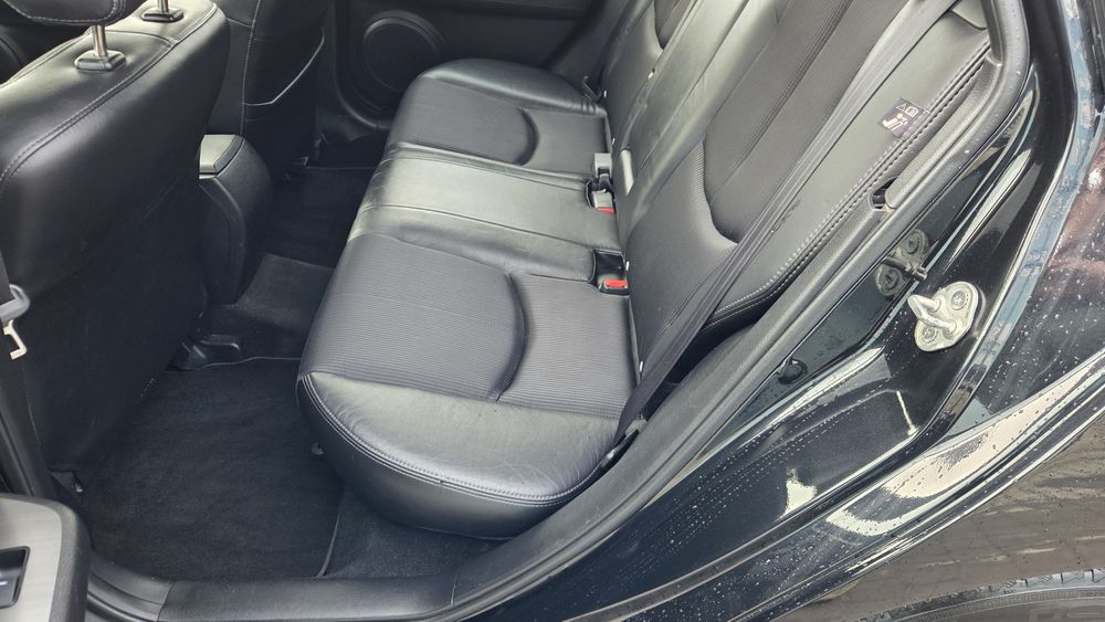 Мазда 6 2010 рік