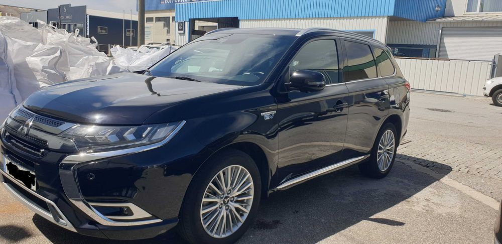 Mitsubishi outlander 2.4 phev 2021, 78840km