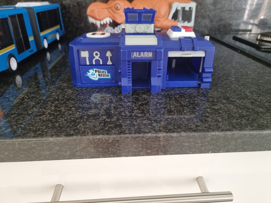 Brinquedos variados