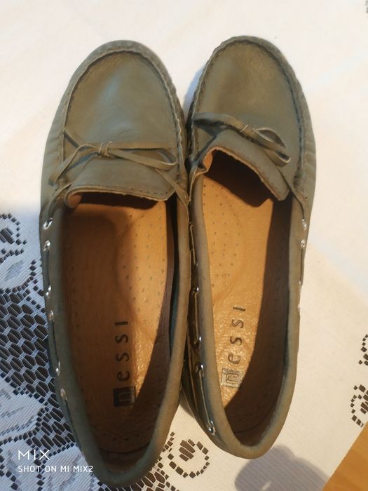 Półbuty khaki damskie 39. Nessi.