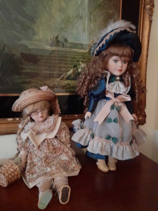 Bonecas de porcelana