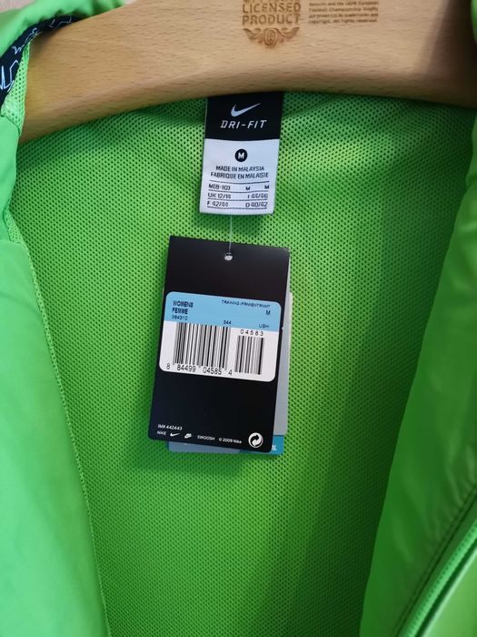 Вітровка жіноча NIKE нова
