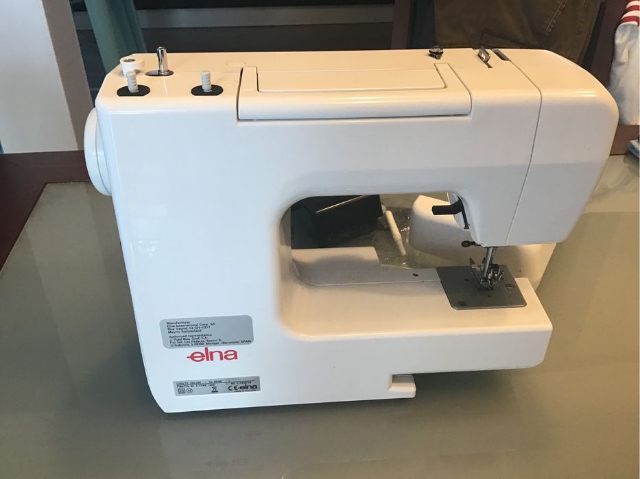 Máquina de costura Elna 1000 fun