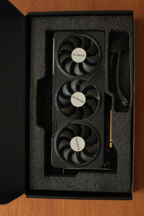 GeForce® RTX 4070 SUPER Gaming OC (garantia) + Lamzu Atlantis Mini 4k brinde
