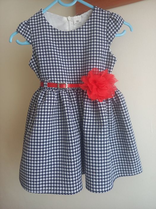 Sukienka w pepitkę, rozmiar 86, na roczek