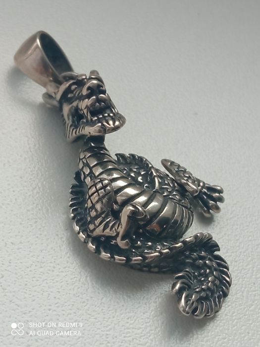 Zawieszka ruchomy smok srebro syg.