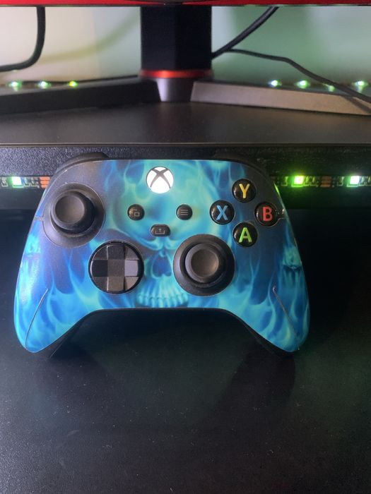 Xbox serie X + acompanhamentos incluindo