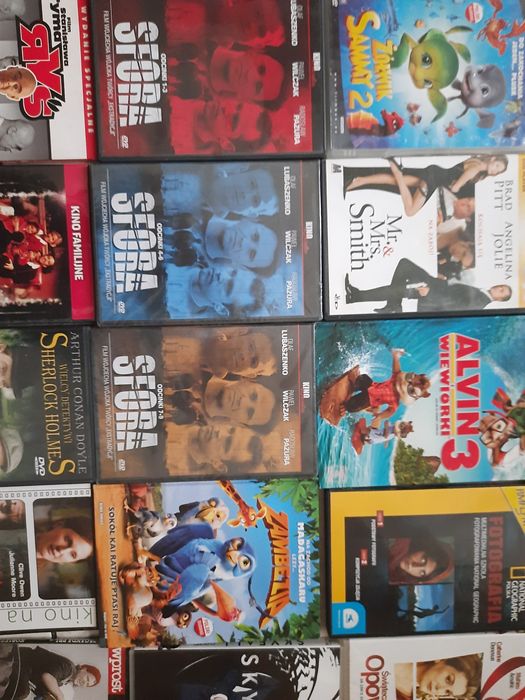 Płyty seriale dvd muzyka bajki 140 sztuk