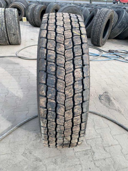 Opona używana 295/80R22.5 GOODYEAR ULTRA GRIP COACH D / 100% BIEŻNIKA