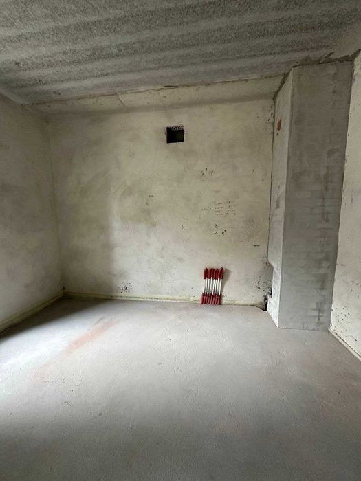 Простора 2-кім квартира в ЖК Долішній