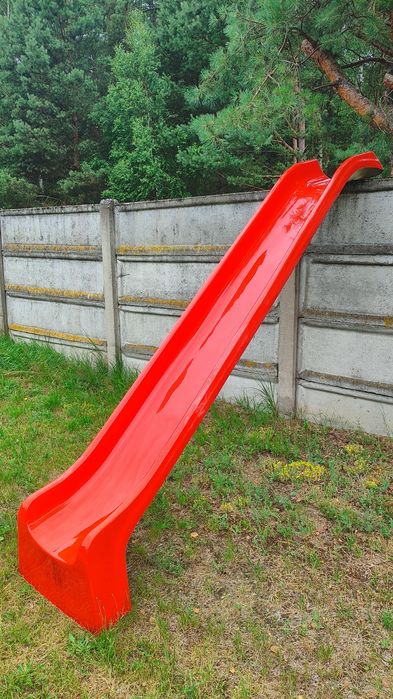 Zjeżdzalnia z włókna szlanego
