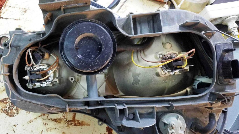 Farol Mercedes E 220 Ano de 1999