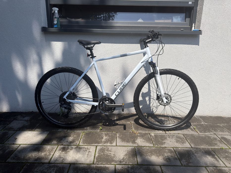Rower Crossowy Cube Nature PRO super stan Koła 28 osprzet Shimano Cues Polecam Rozmiar L Napęd 2x10