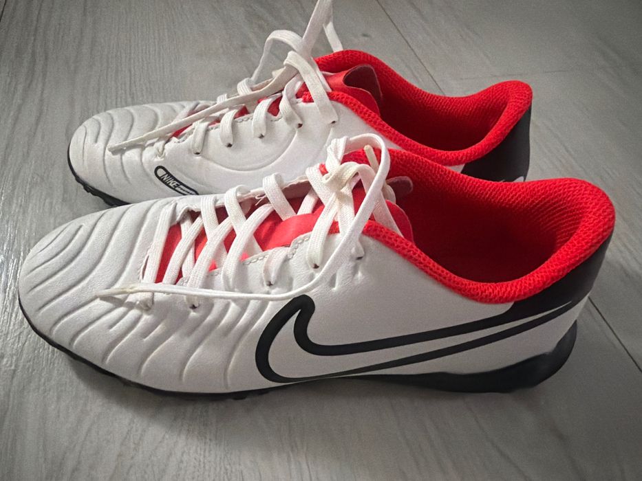 Buty szutrówki Nike rozmiar 37,5