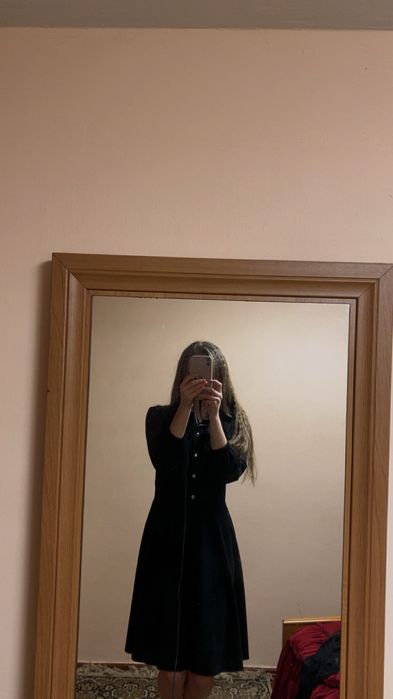 Чорне платтячко з рюшами