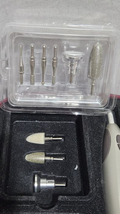 Набір для манікюру  та педекюру Beurer MP60