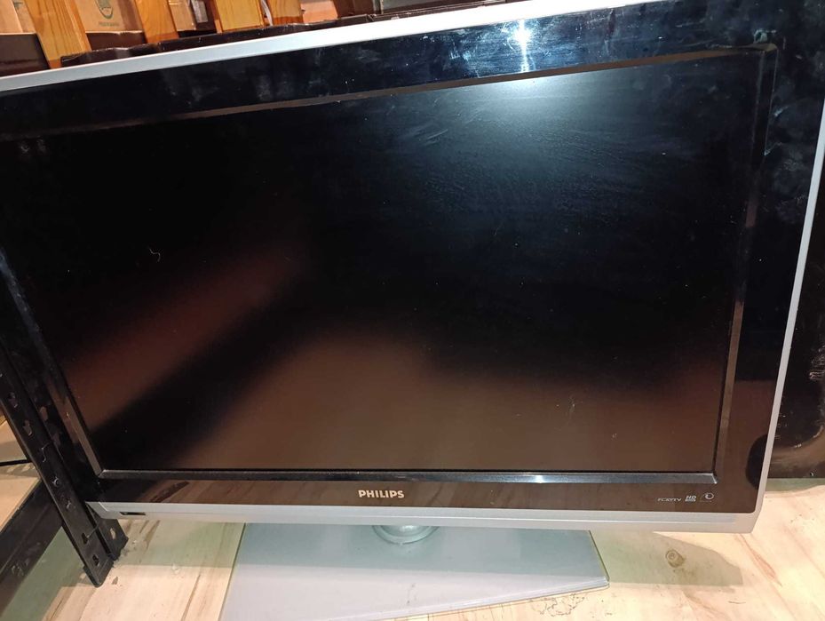 Tv Samsung 40 cali + Smart, Philips 32 Sharp 32 Funai 27 Lg 26 Asus 22