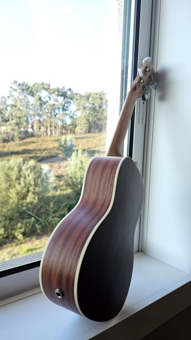 Ukulele Cordoba 15CM-E | Eletroacústico | Concert | Excelente estado