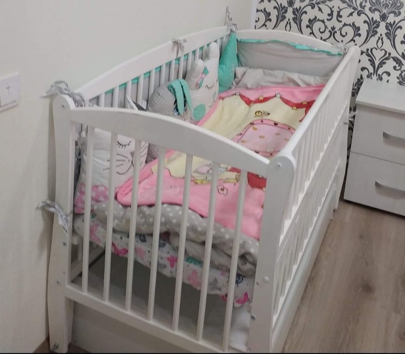 Ліжечко дитяче в доброму стані