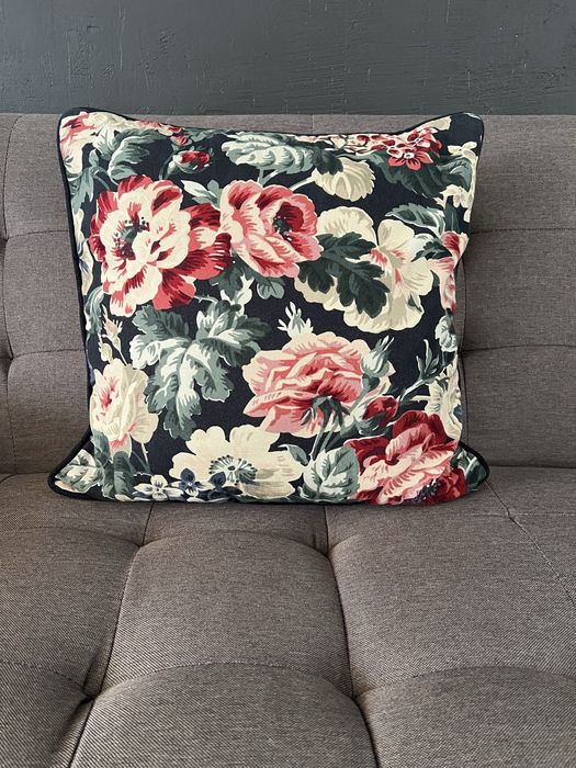 Almofada com capa da IKEA