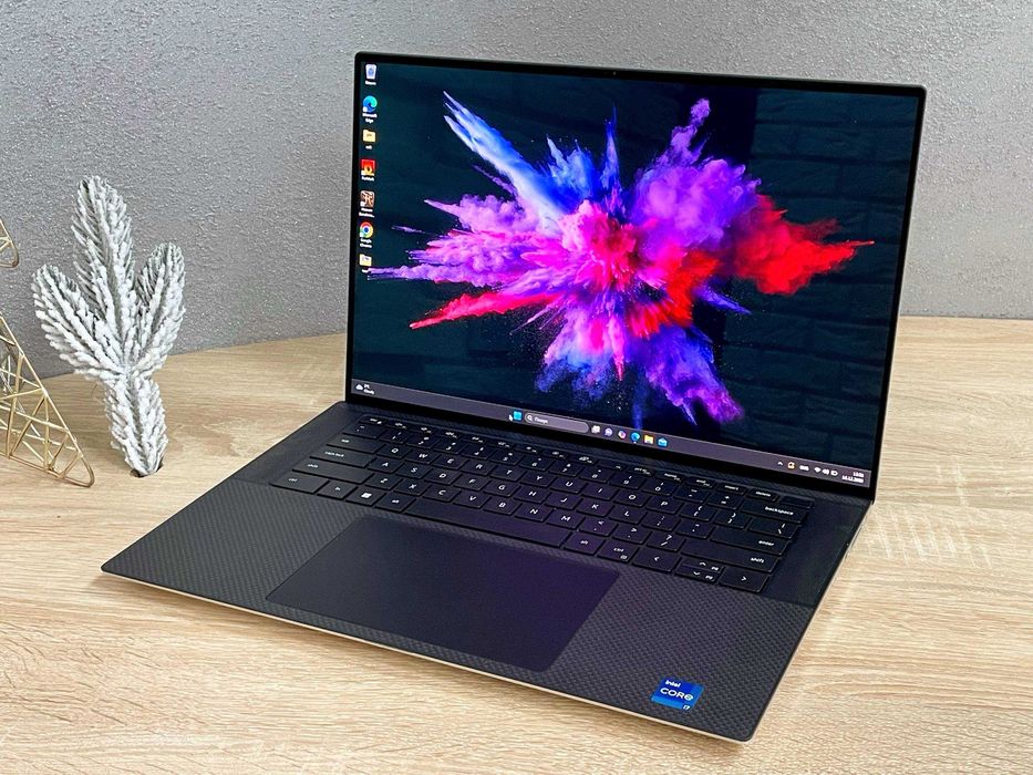 Dell XPS 15 9520- OLED 4K/ RTX 3050/ I7-12700H/ 16gb DDR5/ 1Tb SSD