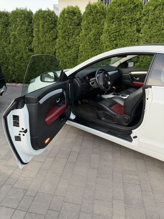 Renault Laguna III Coupe 2009