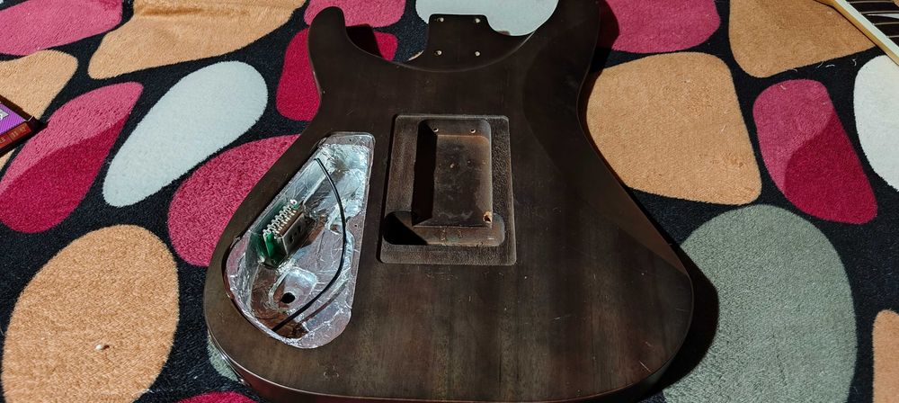 Кастом гриф и дека Jacson махагони