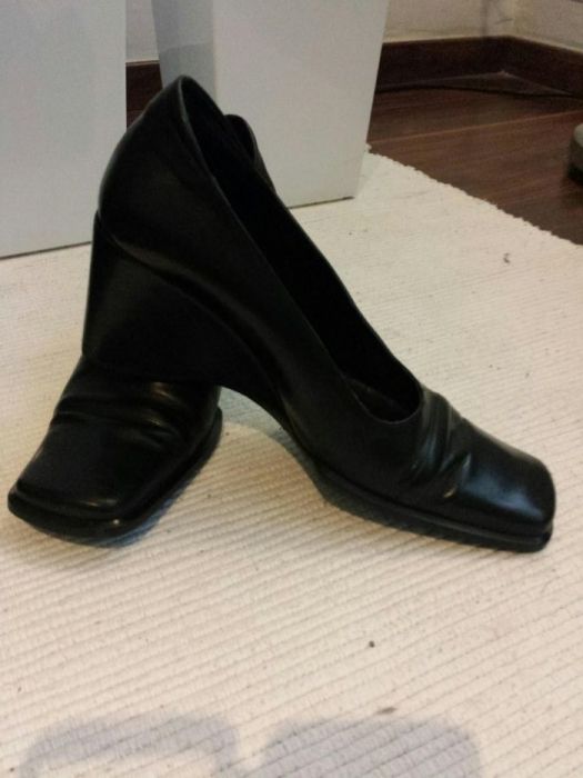 Buty Gino Rossi koturn ,skórzane roz39 używane