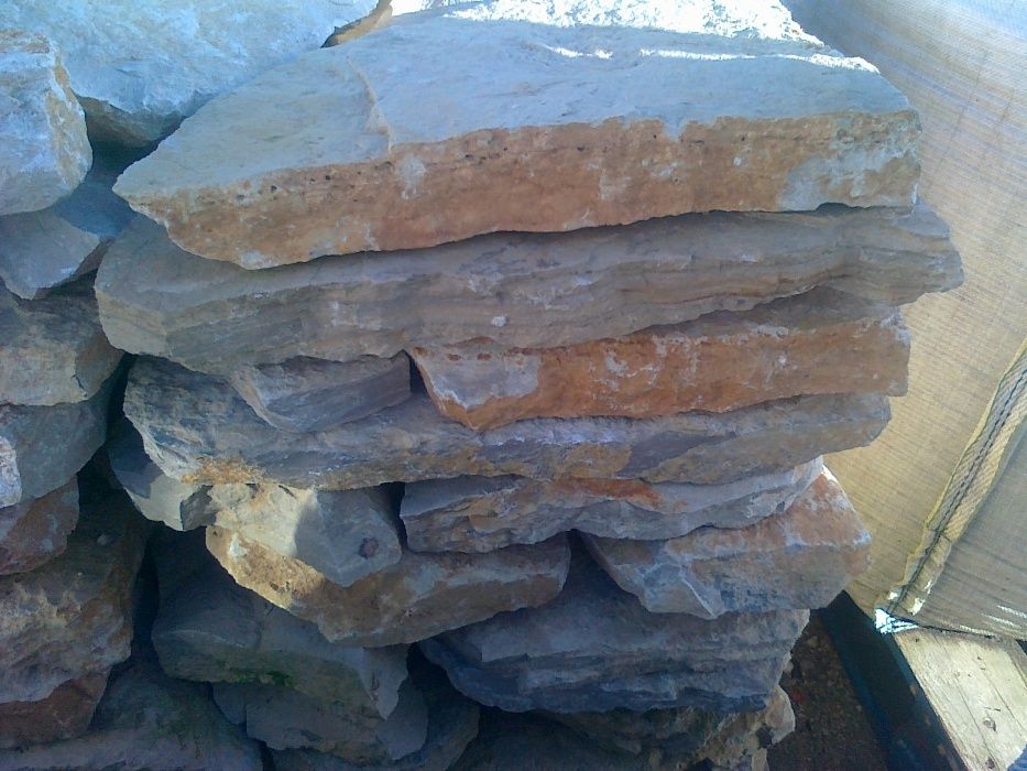 Rustic stone for flooring64750737978755122