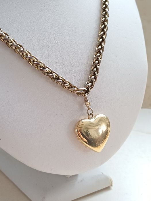 Naszyjnik z serduszkiem biżuteria kostiumowa zapięcie toggle