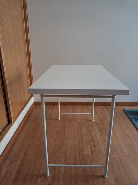 Mesa branca (100x60)